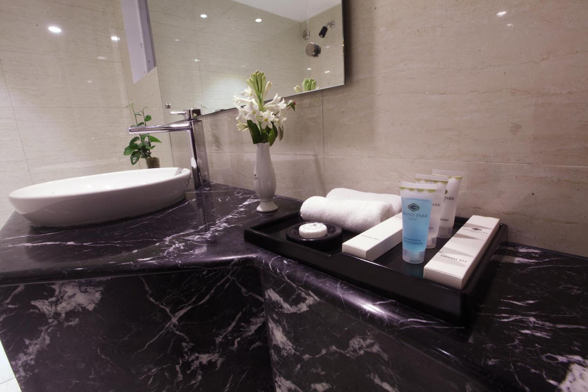 Hotel Grand Park Barishal Kültér fotó
