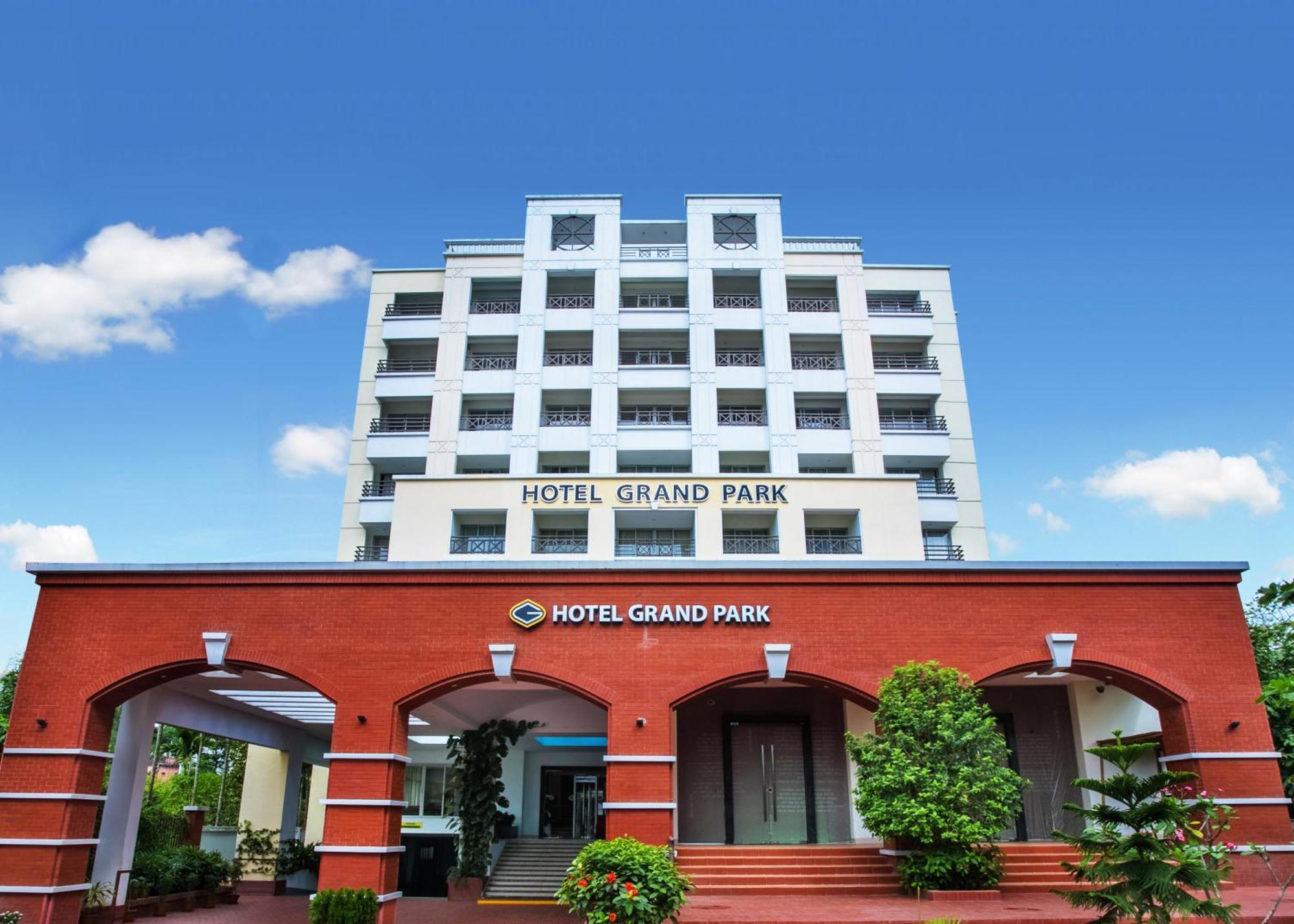 Hotel Grand Park Barishal Kültér fotó